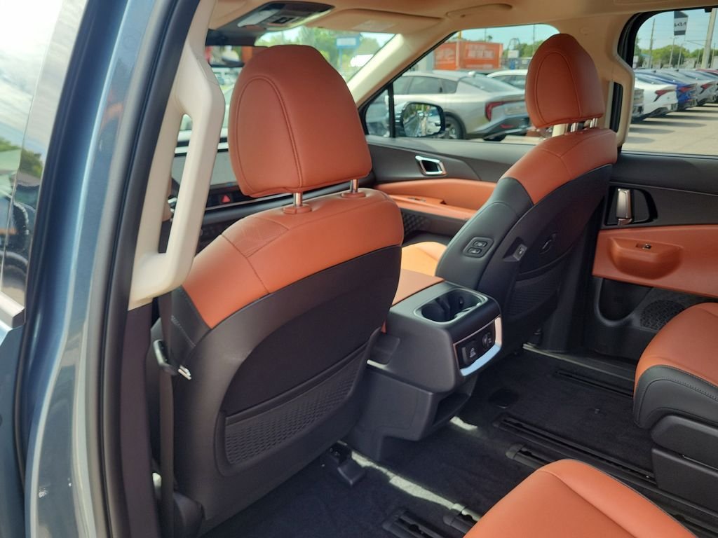 New 2026 Kia Carnival SX FWD image 17