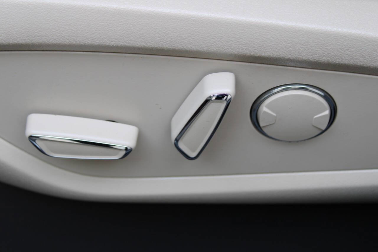 Used 2018 Lincoln MKX Premiere image 30