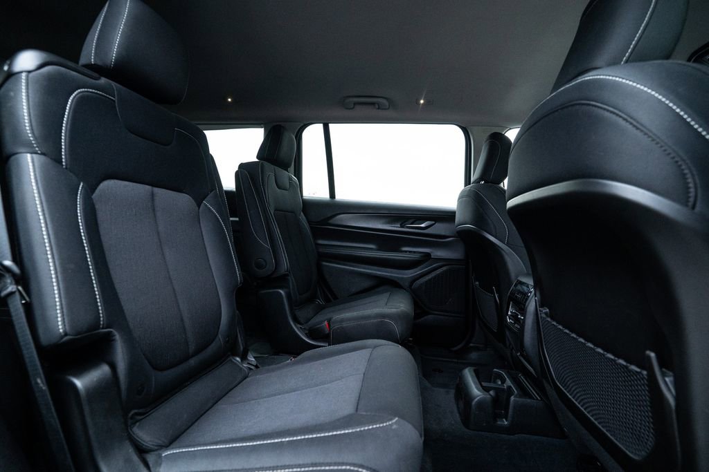 Used 2023 Jeep Grand Cherokee L Laredo w/ Trailer Tow Group (B) image 15