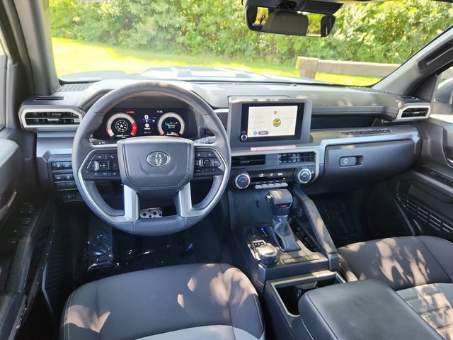 Used 2025 Toyota Tacoma TRD Sport AWD/4WD image 35