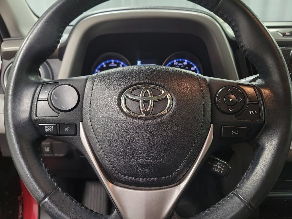 Used 2018 Toyota RAV4 XLE AWD/4WD image 20