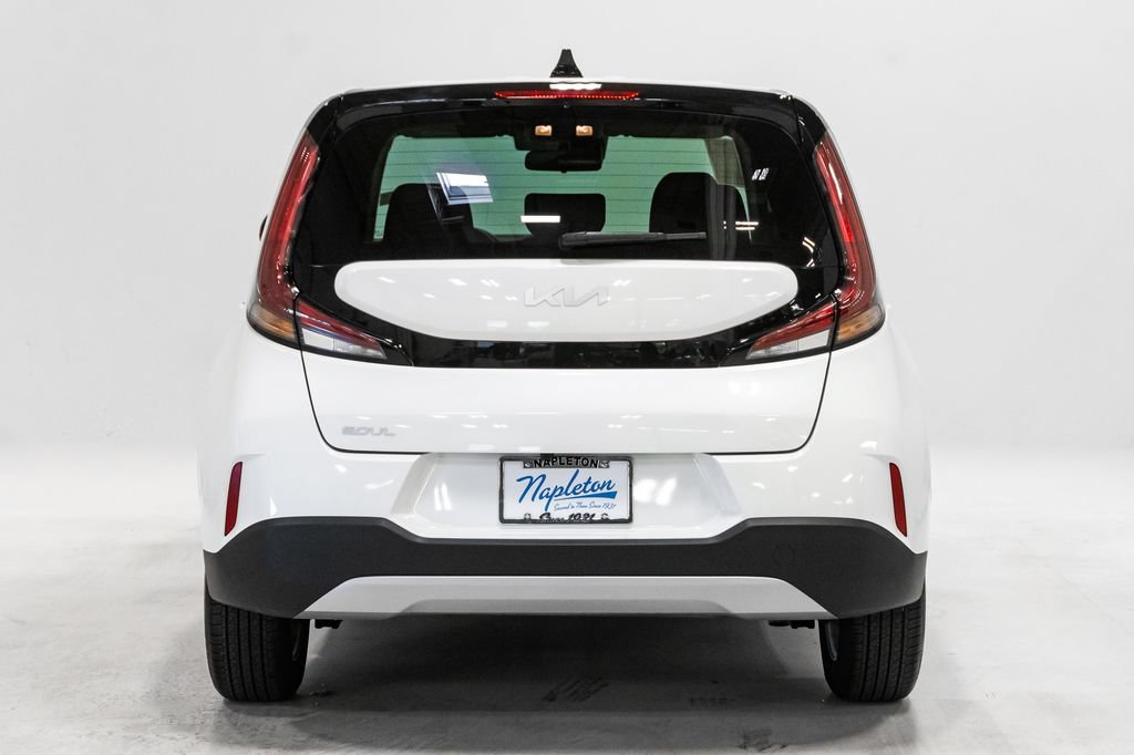 Used 2025 Kia Soul LX w/ LX Technology Package FWD image 26