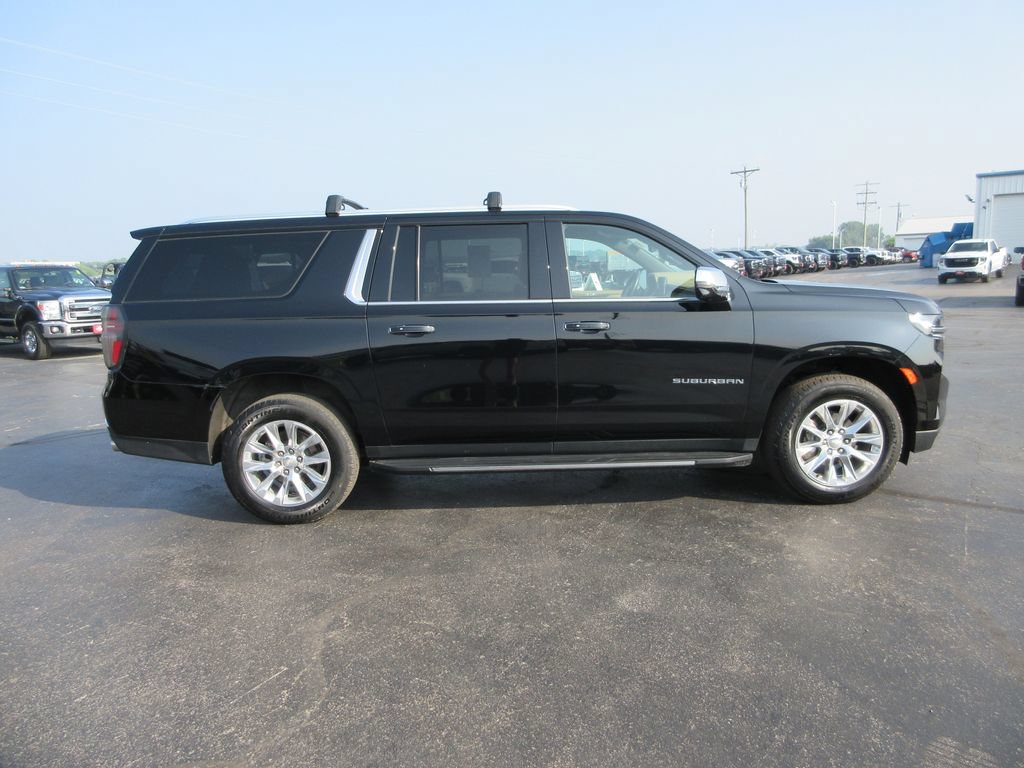 Certified 2023 Chevrolet Suburban Premier w/ Premium Package AWD/4WD image 5