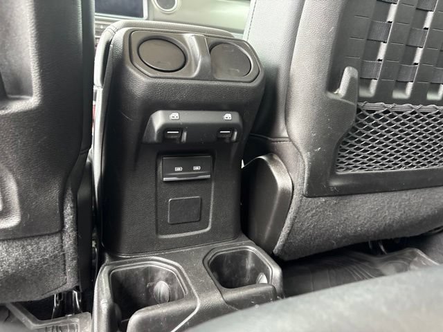 Used 2022 Jeep Gladiator Rubicon w/ Cold Weather Group AWD/4WD image 3