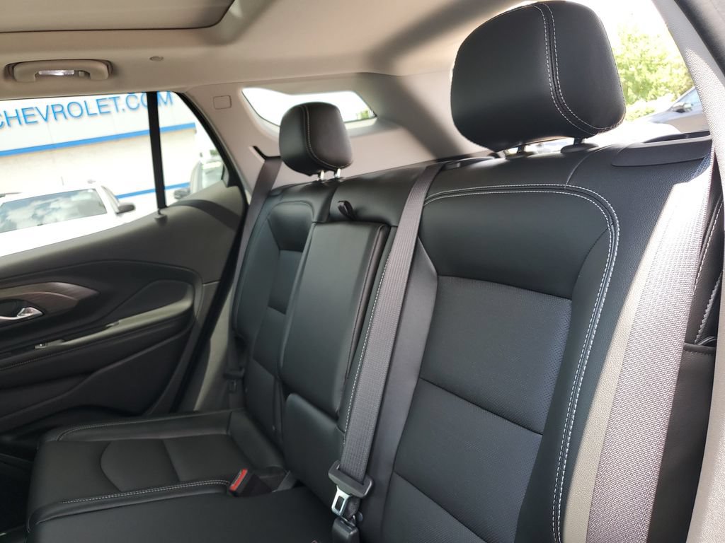 Certified 2024 GMC Terrain SLT w/ LPO, Floor Liner Package FWD image 33
