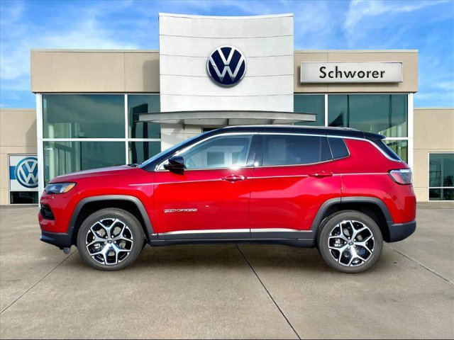 Used 2025 Jeep Compass Limited image 1