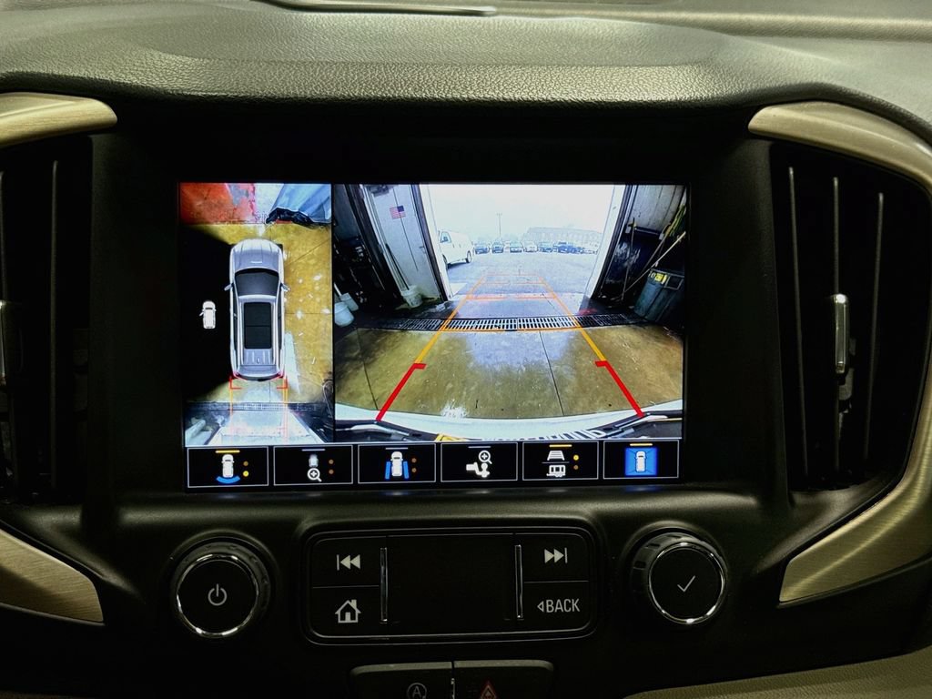 Used 2024 GMC Terrain Denali w/ Denali Premium Package AWD/4WD image 14