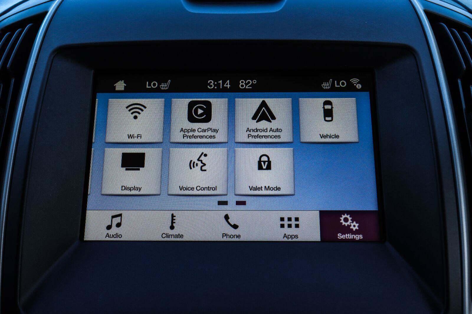 Used 2018 Ford Edge SEL w/ Equipment Group 201A AWD/4WD image 10