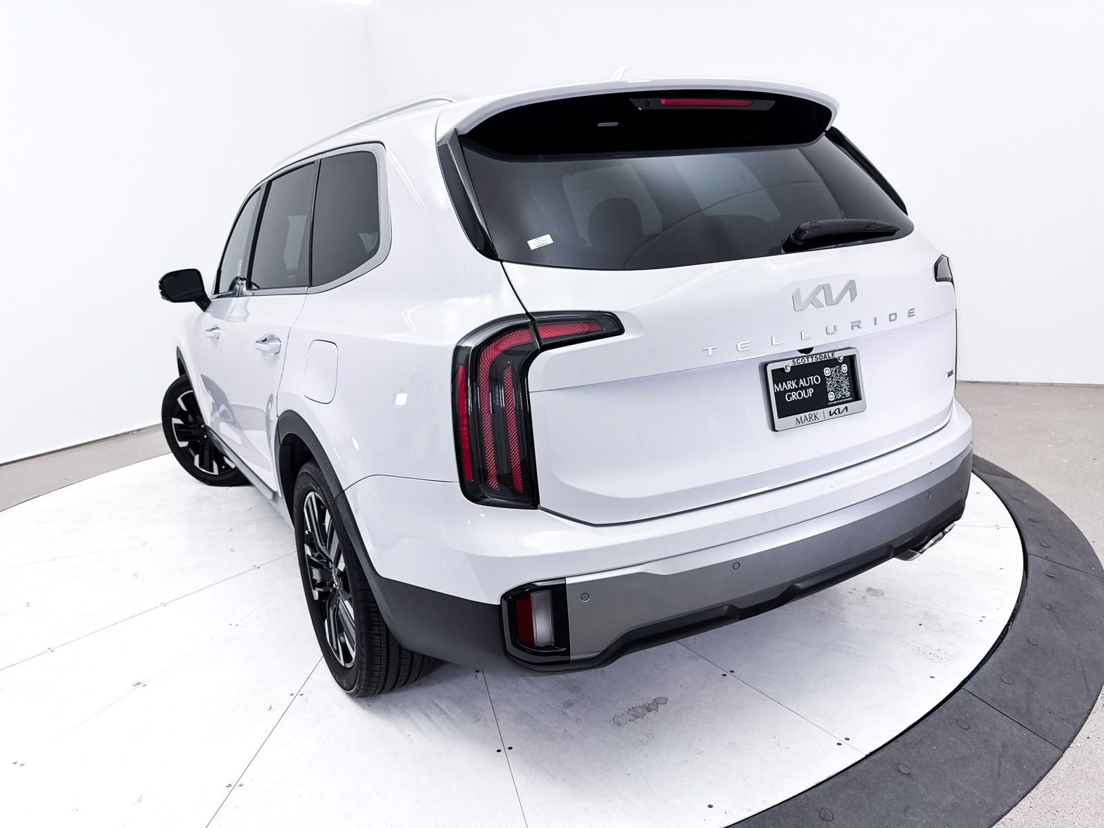 Used 2023 Kia Telluride SX Prestige image 9