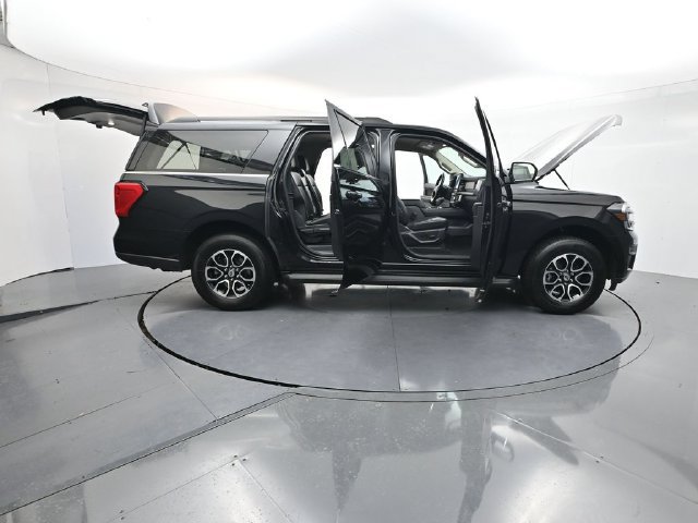 Used 2024 Ford Expedition Max XLT AWD/4WD image 31