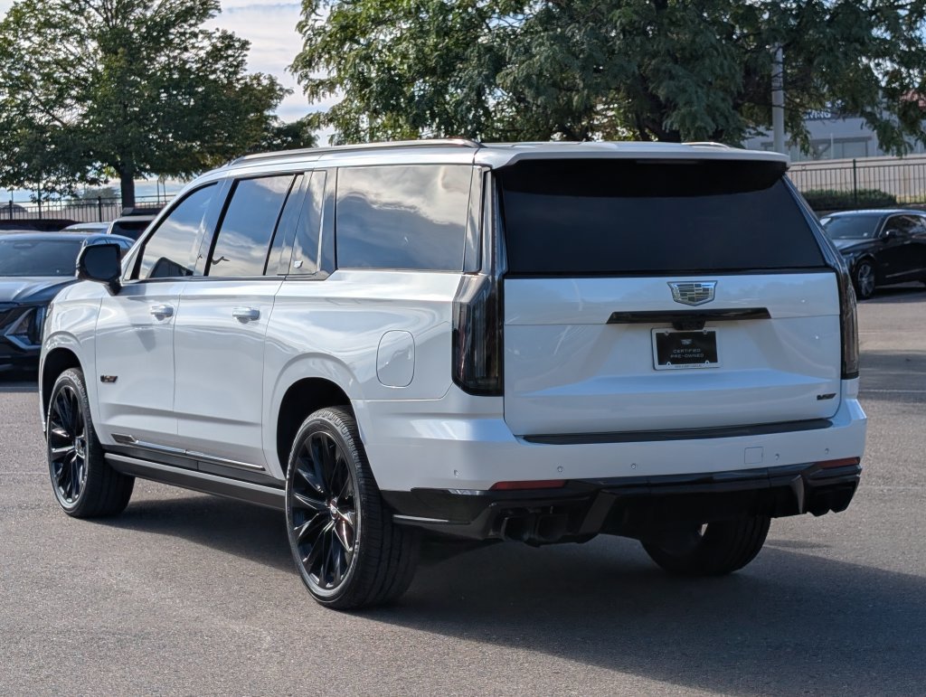 Certified 2025 Cadillac Escalade ESV V AWD/4WD image 3