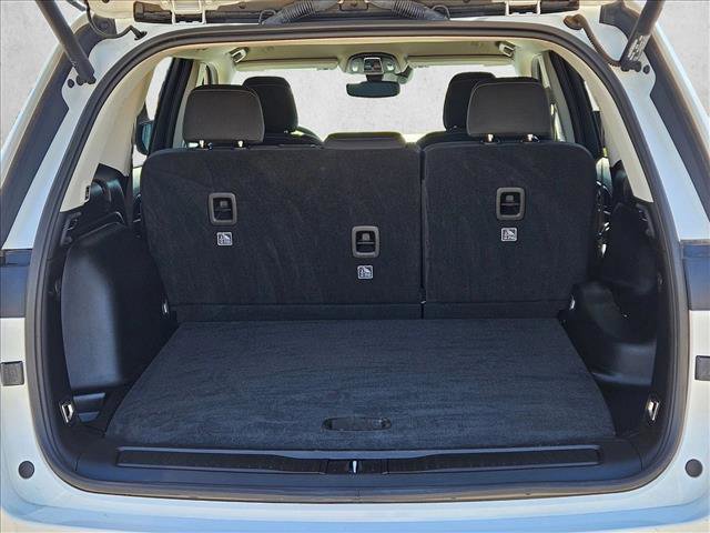 Used 2023 Jeep Grand Cherokee Laredo w/ Luxury Tech Group I image 6