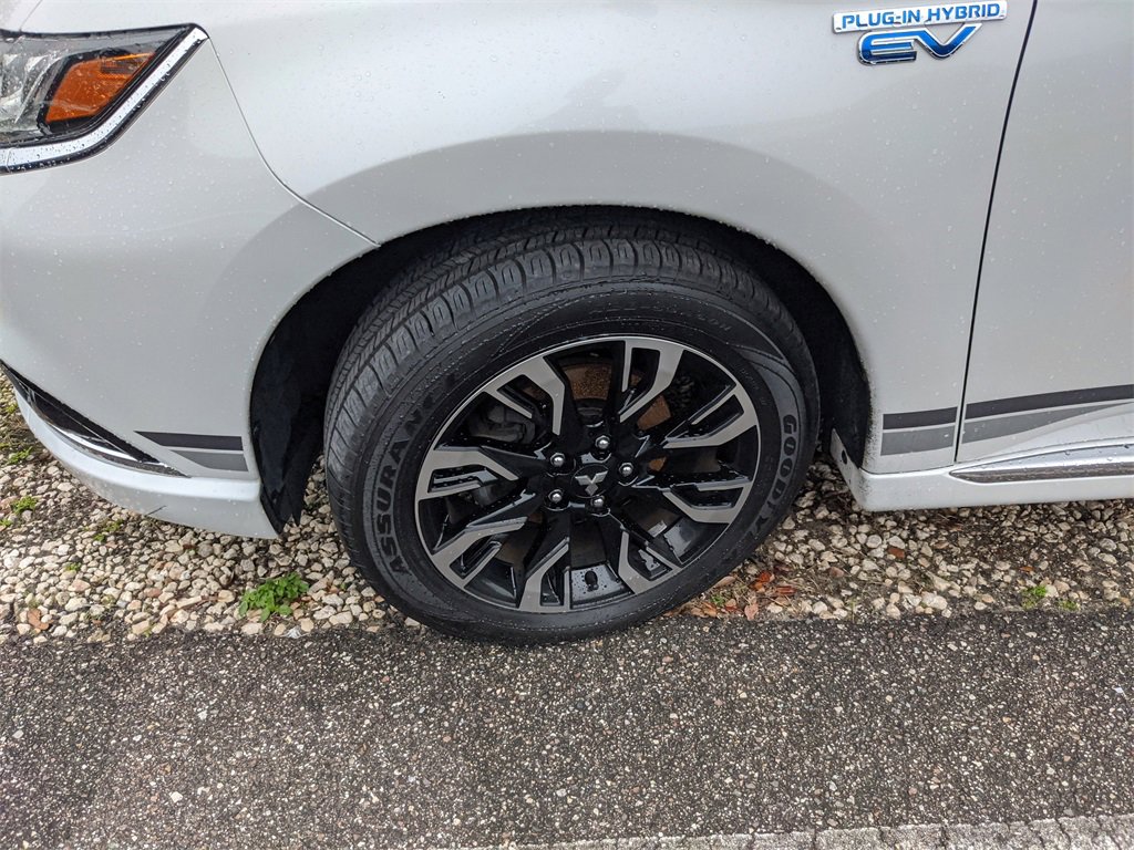 Used 2018 Mitsubishi Outlander GT image 4