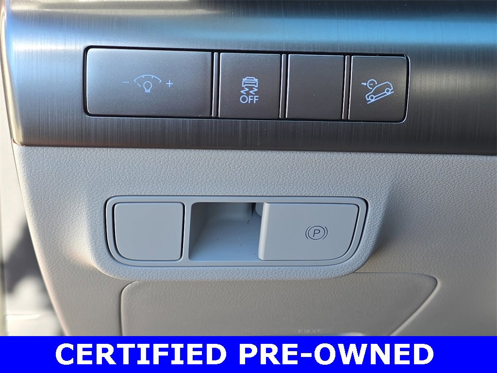 Certified 2025 Hyundai Kona SEL image 27