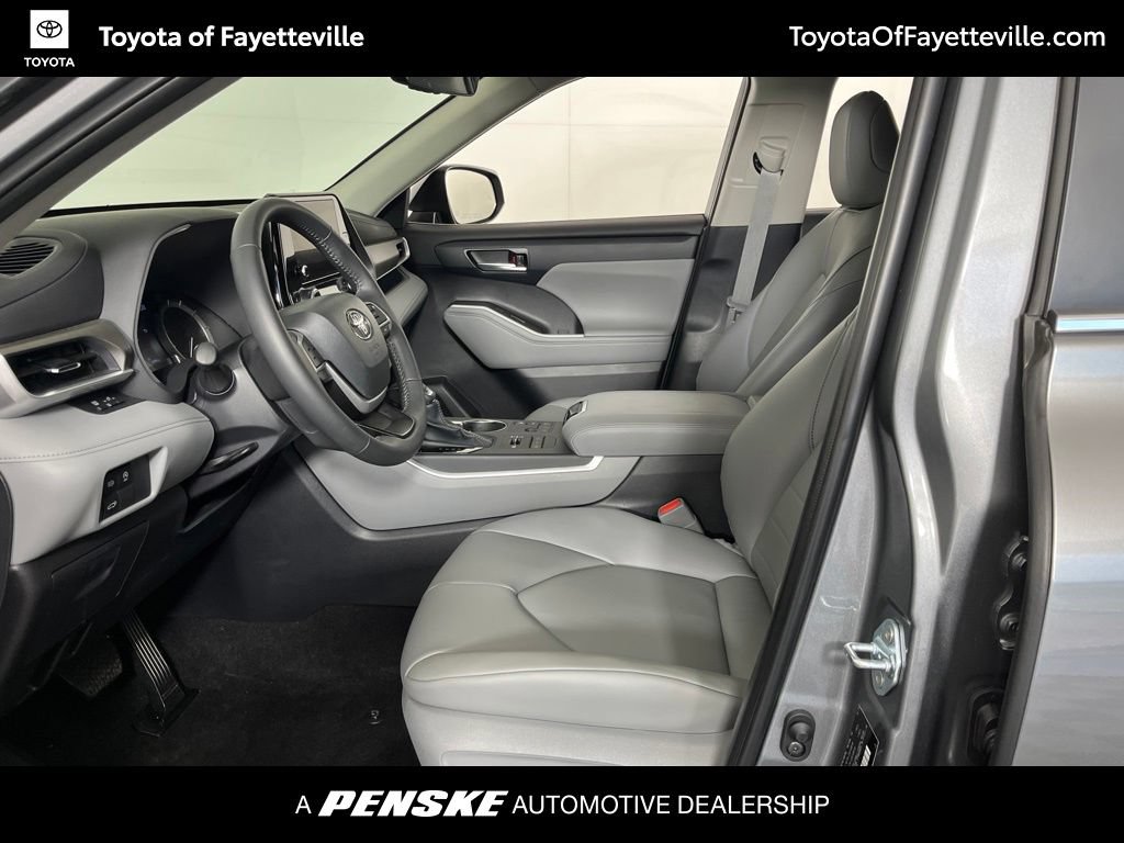 Certified 2026 Toyota Highlander XLE AWD/4WD image 25