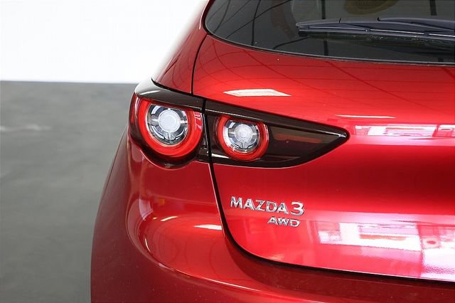 New 2026 MAZDA MAZDA3 Hatchback w/Premium Plus Pkg image 13