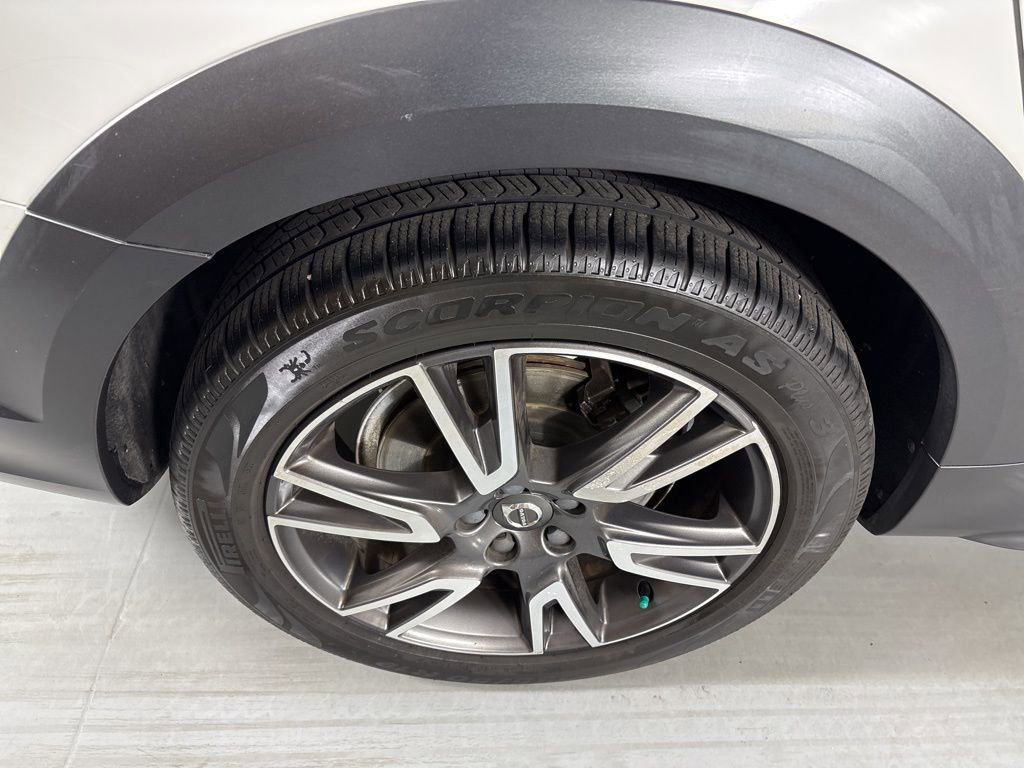 Used 2018 Volvo V90 T6 Cross Country w/ Convenience Package image 10