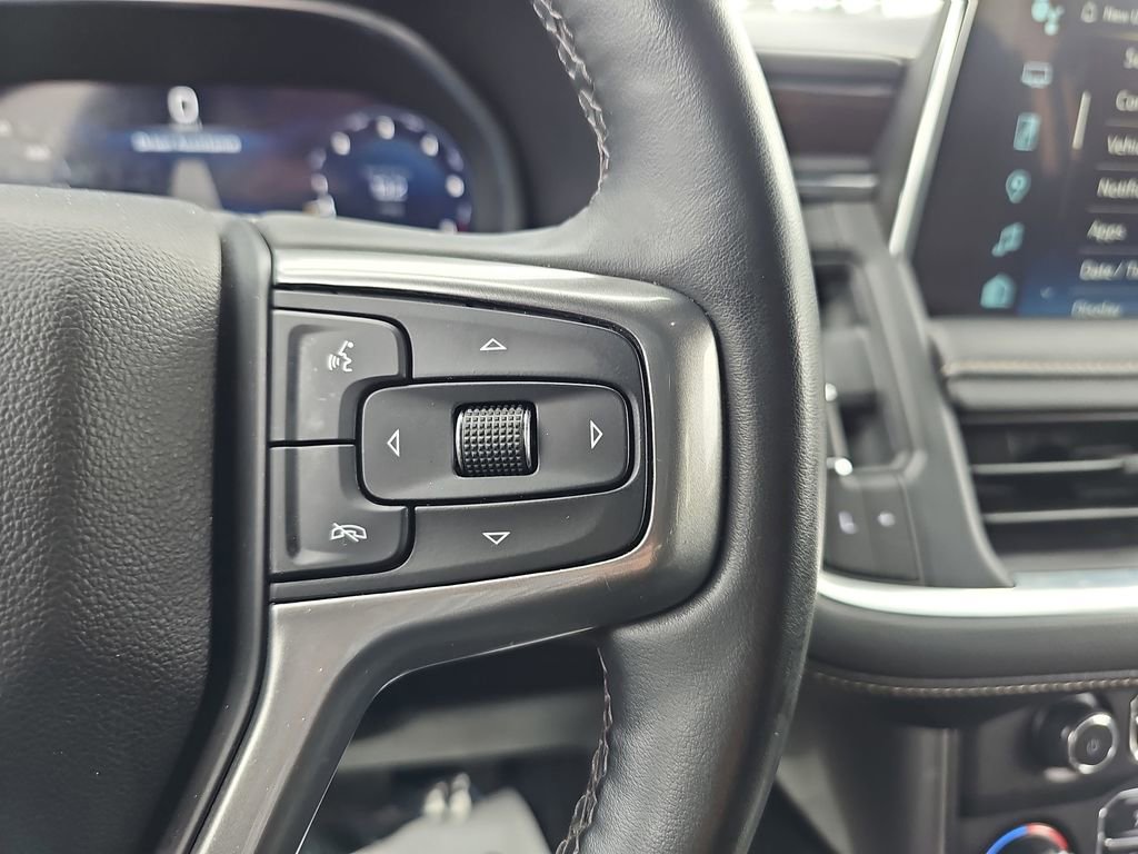 Used 2023 Chevrolet Suburban Premier image 23