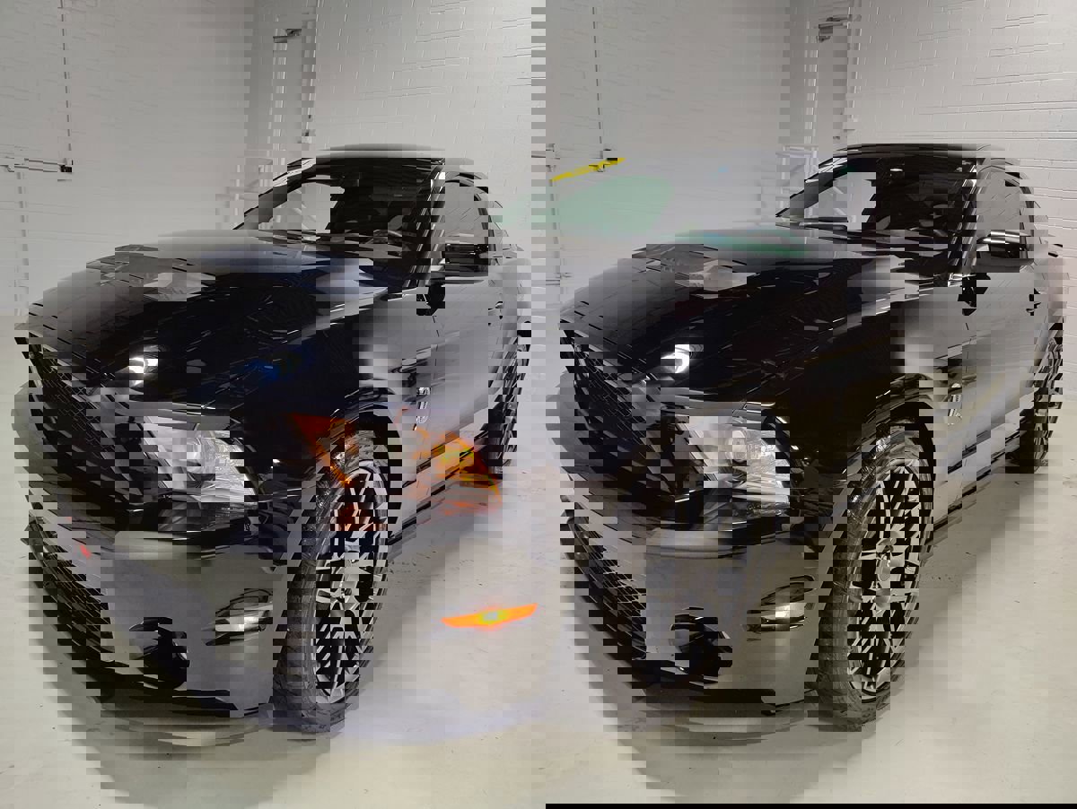 Used 2011 Ford Mustang Shelby GT500 w/ SVT Performance Pkg image 15