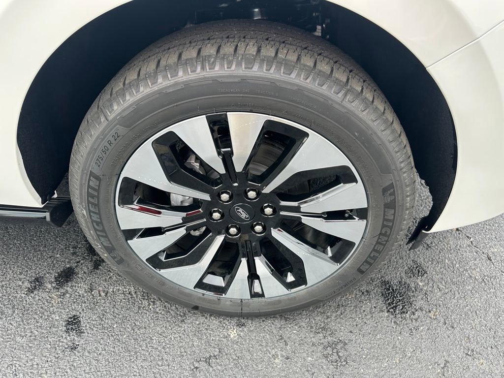 New 2025 Ford Expedition Max Platinum w/ Driver's Package image 28