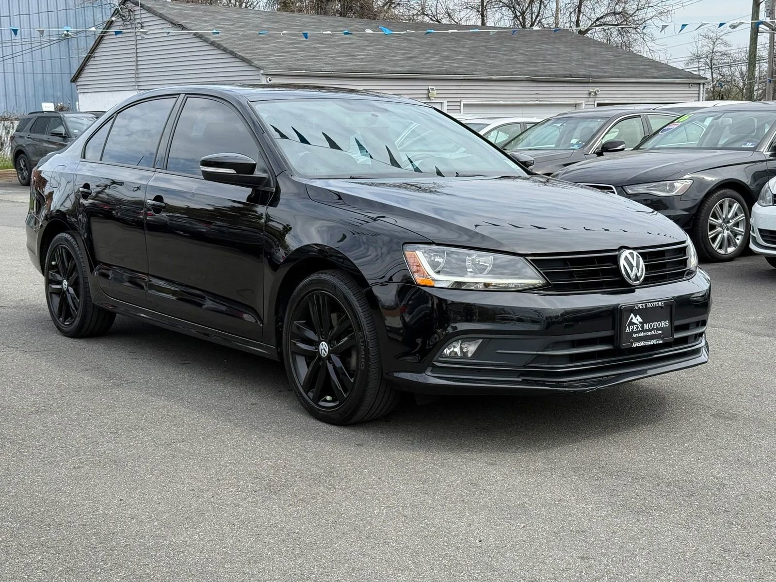 Used 2018 Volkswagen Jetta Sport FWD image 2