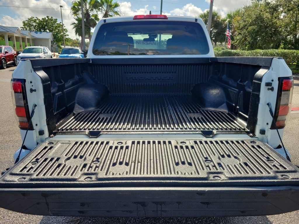 Certified 2024 Nissan Frontier SV RWD image 8