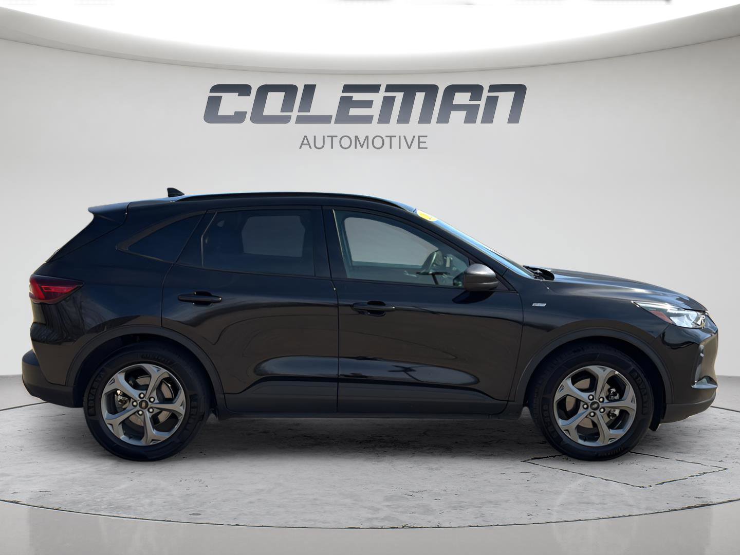 Used 2025 Ford Escape ST-Line FWD image 6