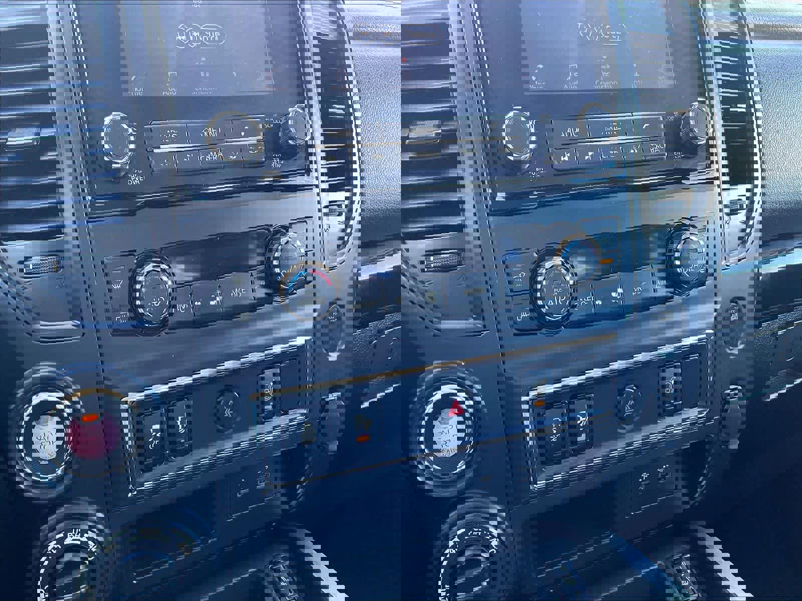 Certified 2023 Nissan Titan SV w/ SV Convenience Package image 23