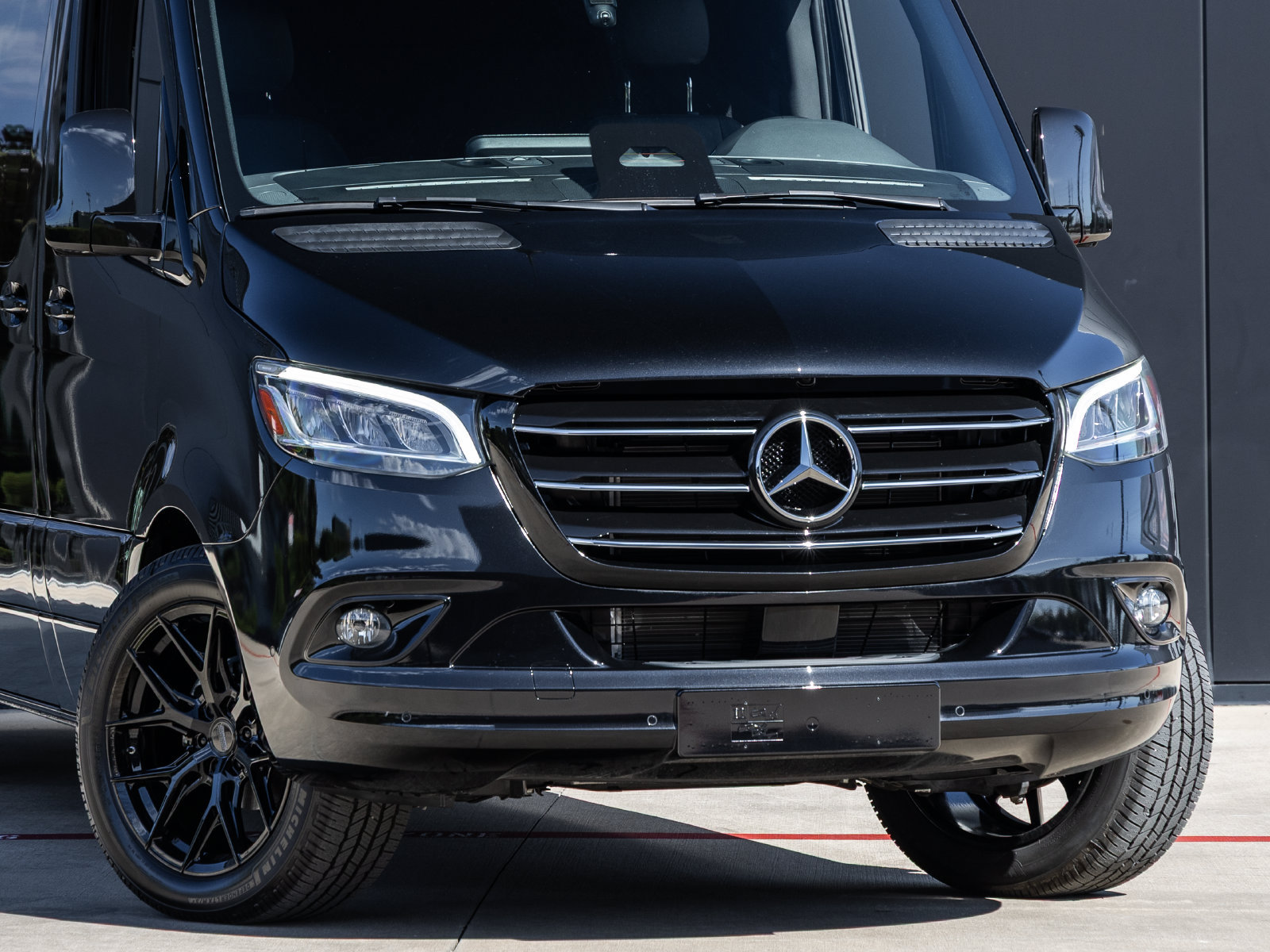 Used 2025 Mercedes-Benz Sprinter 2500 image 5