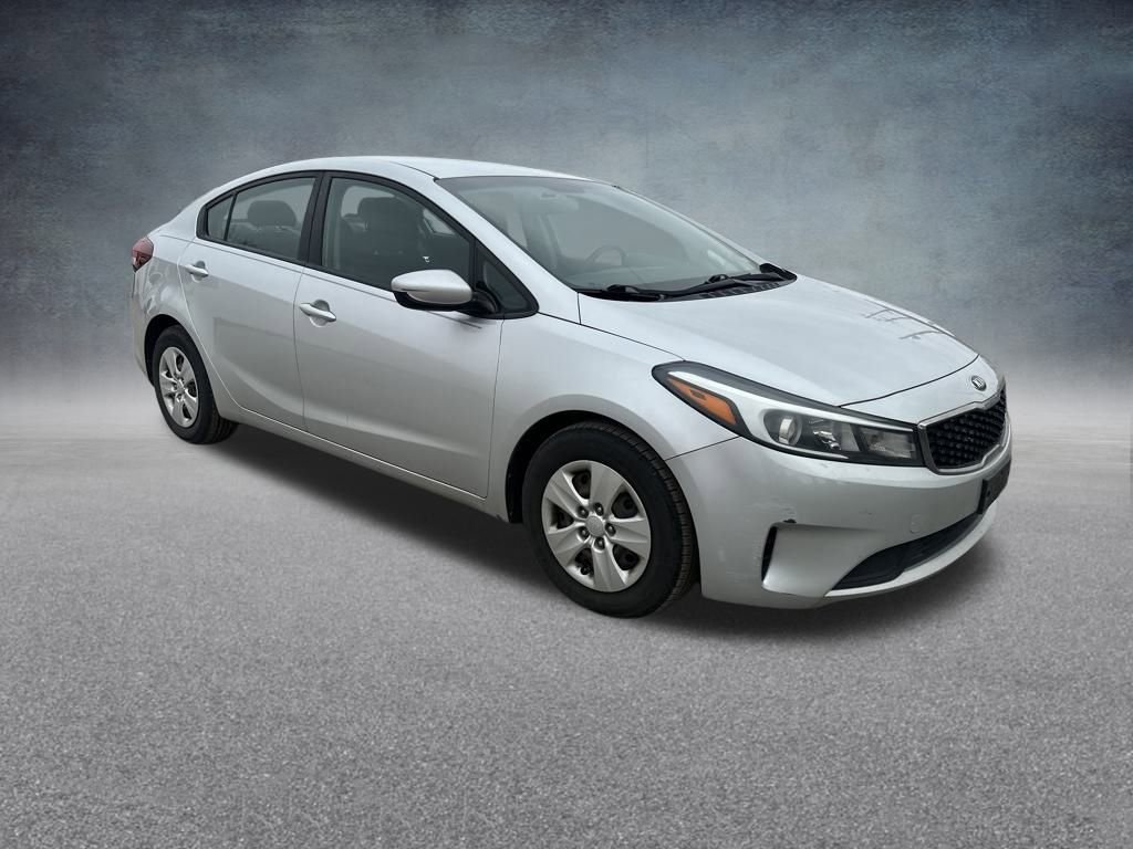 Used 2017 Kia Forte LX image 6