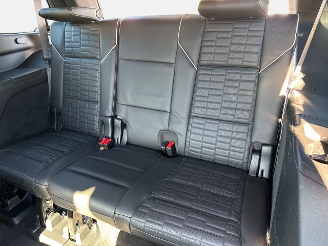 Certified 2022 Cadillac Escalade Sport Platinum w/ Heavy-Duty Trailer Package AWD/4WD image 6