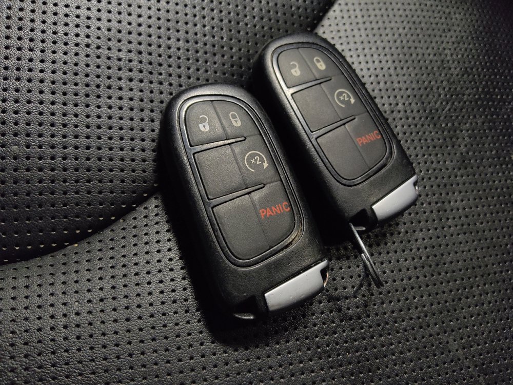 Used 2021 Jeep Cherokee Latitude Lux 80th Anniv w/ Quick Order Package 26U 80TH image 32