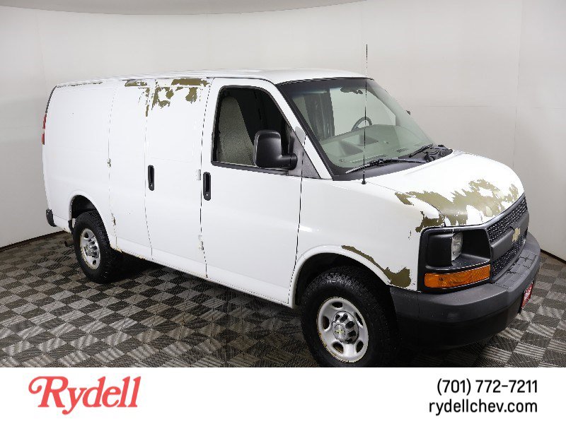 Used 2010 Chevrolet Express 3500 image 2