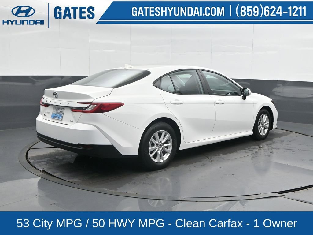 Used 2025 Toyota Camry LE image 2