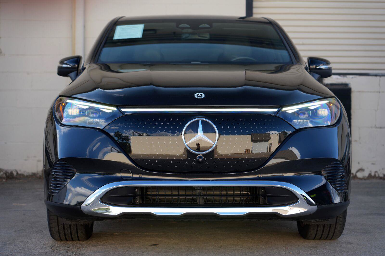 Used 2023 Mercedes-Benz EQE 350+ SUV w/ Exclusive Trim Package image 7