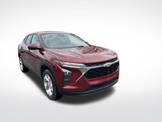 Used 2024 Chevrolet Trax LS w/ LS Convenience Package FWD image 8