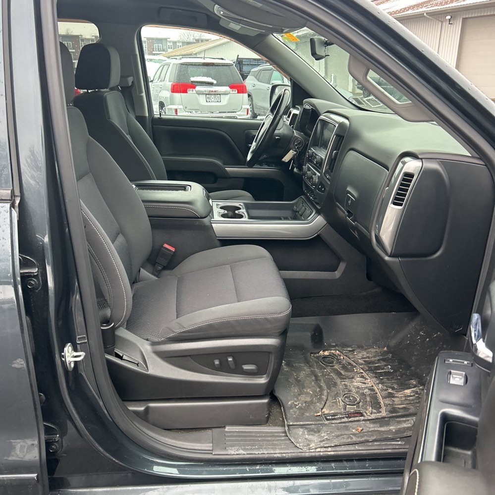 Used 2018 Chevrolet Silverado 1500 LT w/ All Star Edition image 14