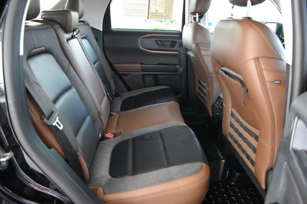 Used 2023 Ford Bronco Sport Outer Banks w/ Tech Package AWD/4WD image 16
