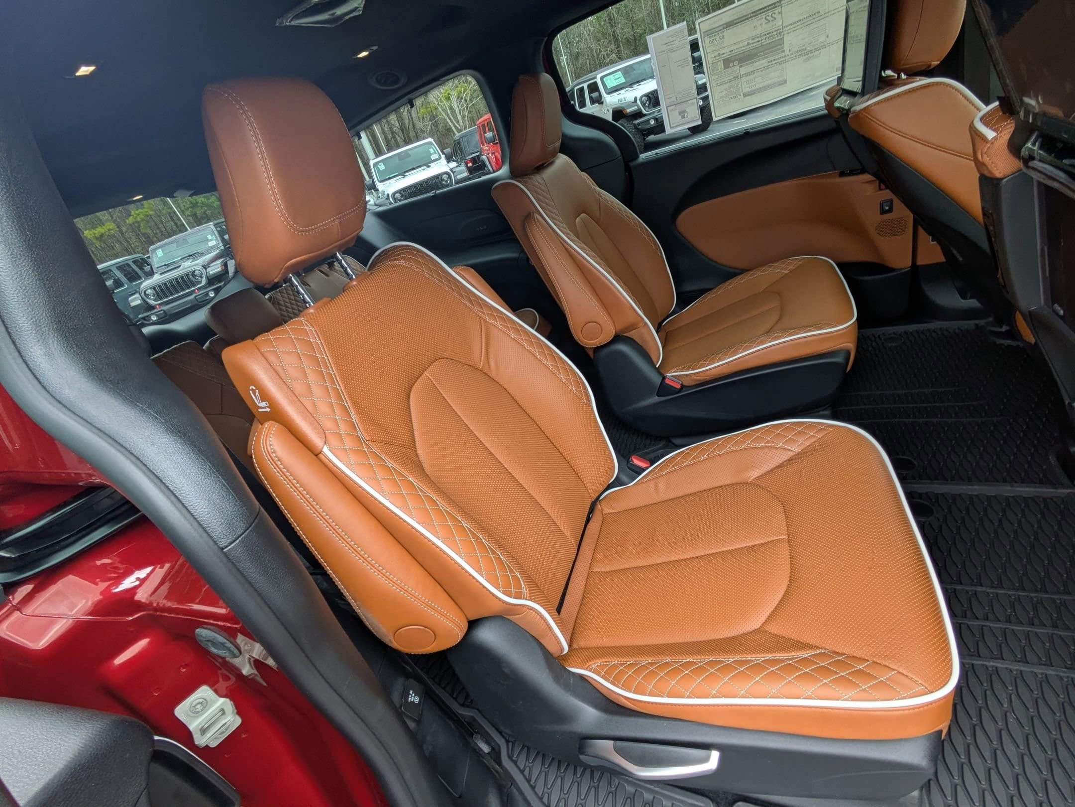 New 2026 Chrysler Pacifica Pinnacle FWD image 29