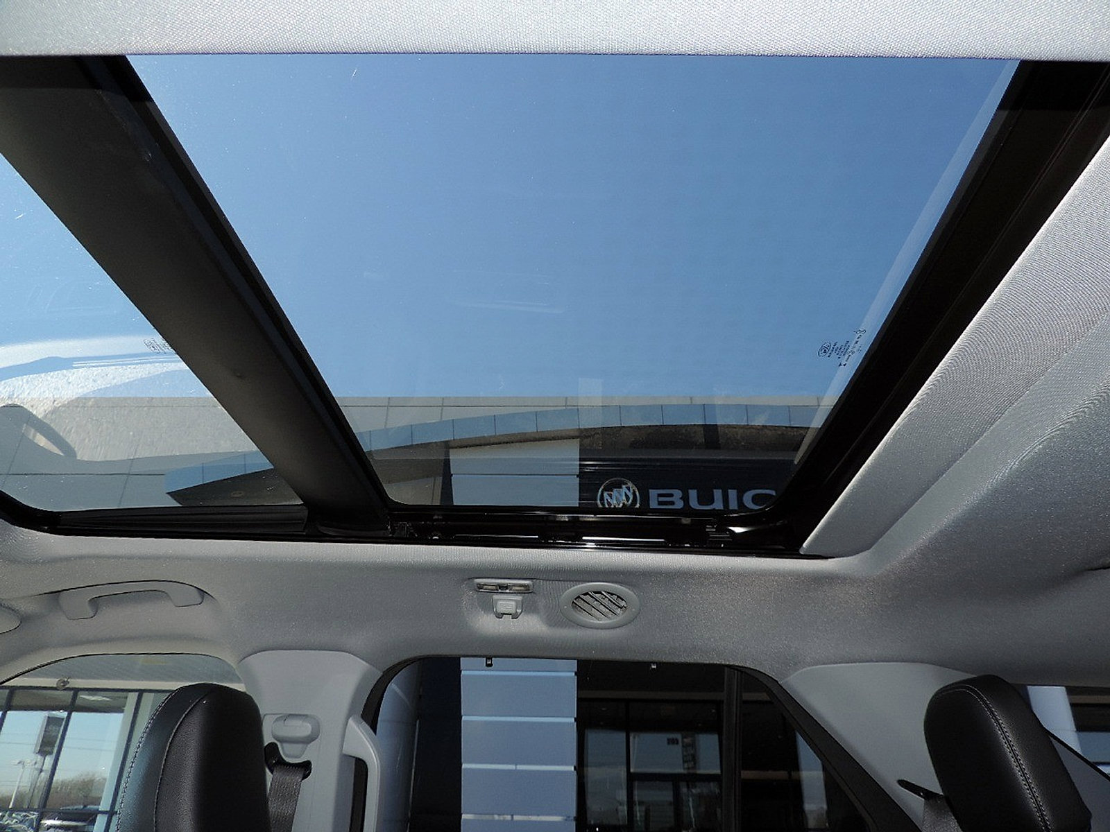 Used 2023 Ford Explorer Limited w/ Limited Technology Package image 13