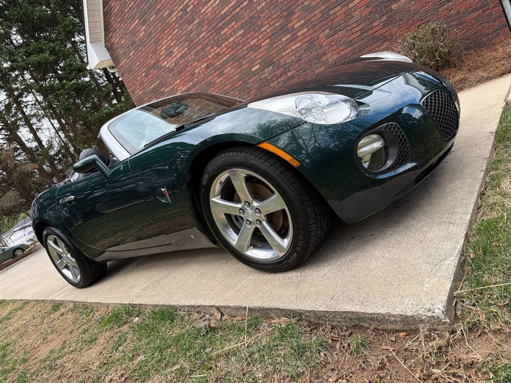 Used 2008 Pontiac Solstice GXP w/ Premium Package image 32