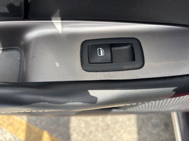 Used 2018 Dodge Journey Crossroad AWD/4WD image 29