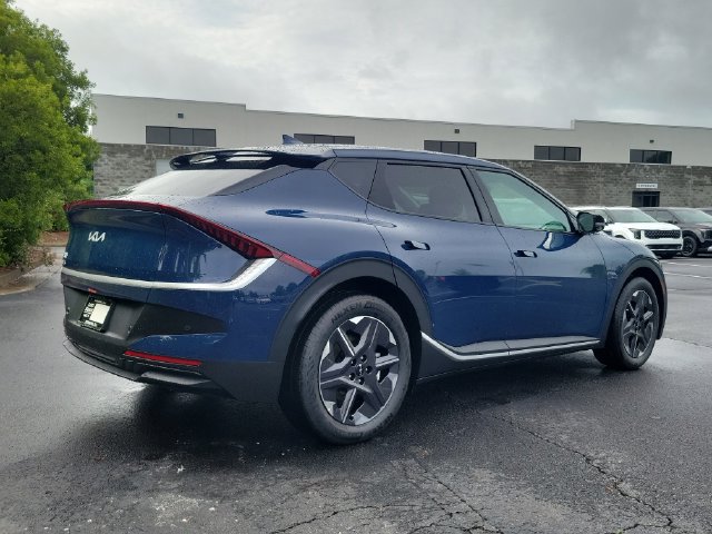 New 2026 Kia EV6 Light RWD image 4