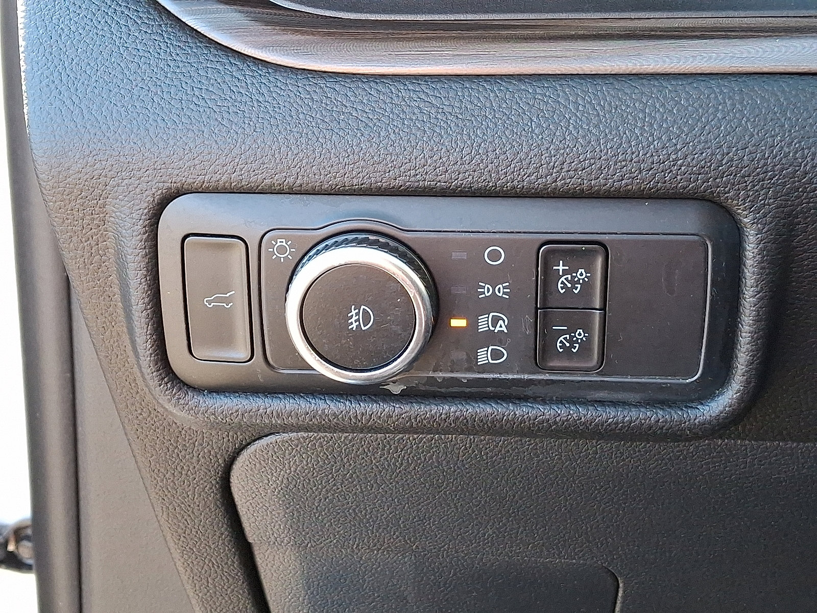 Certified 2023 Ford Explorer Limited w/ Limited Technology Package image 27