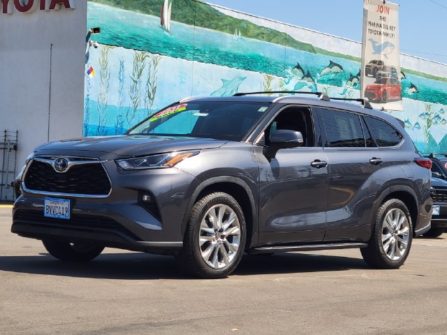 Used 2021 Toyota Highlander Limited FWD image 5