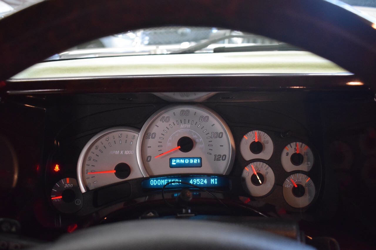 Used 2003 HUMMER H2 w/ Preferred Equipment Group image 59