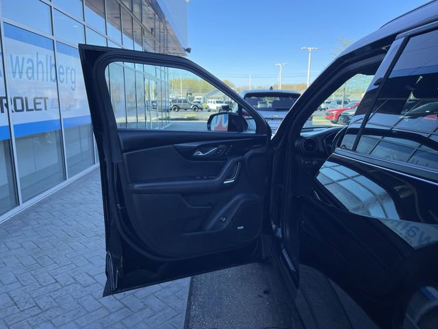 Certified 2023 Chevrolet Blazer RS w/ Driver Confidence II Package image 23