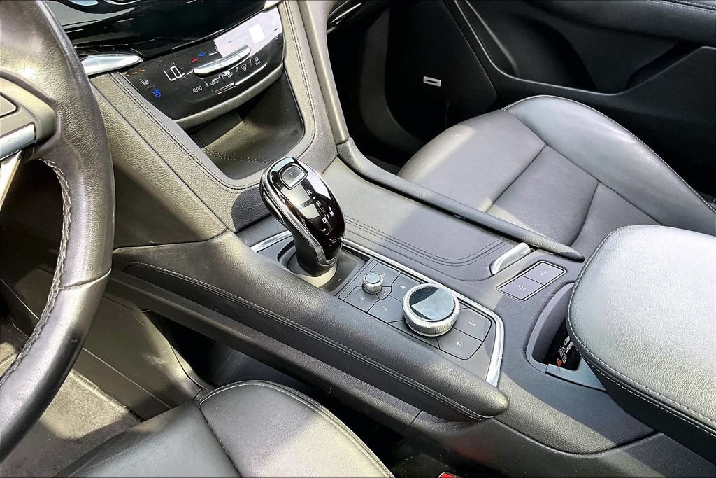 Certified 2024 Cadillac XT6 Sport w/ LPO, Red Accent Package AWD/4WD image 14