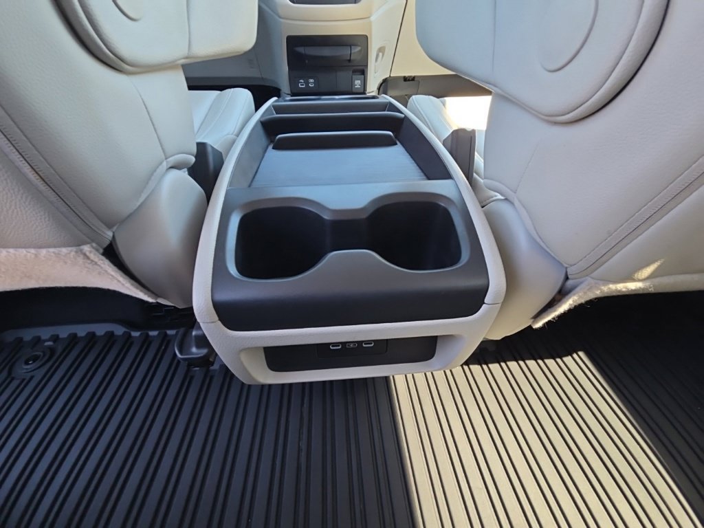Used 2025 Honda Odyssey EX-L image 19
