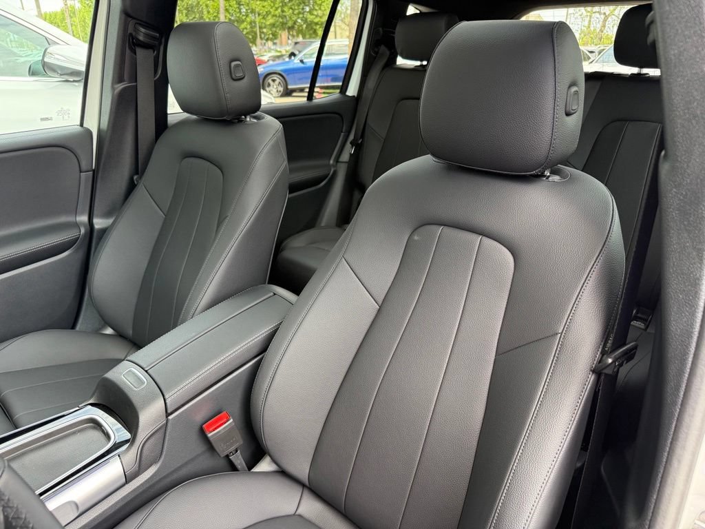 New 2026 Mercedes-Benz GLB 250 image 13